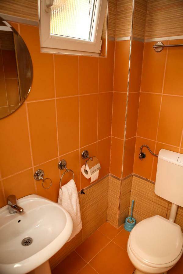 Sara Apartment Cetinje Esterno foto